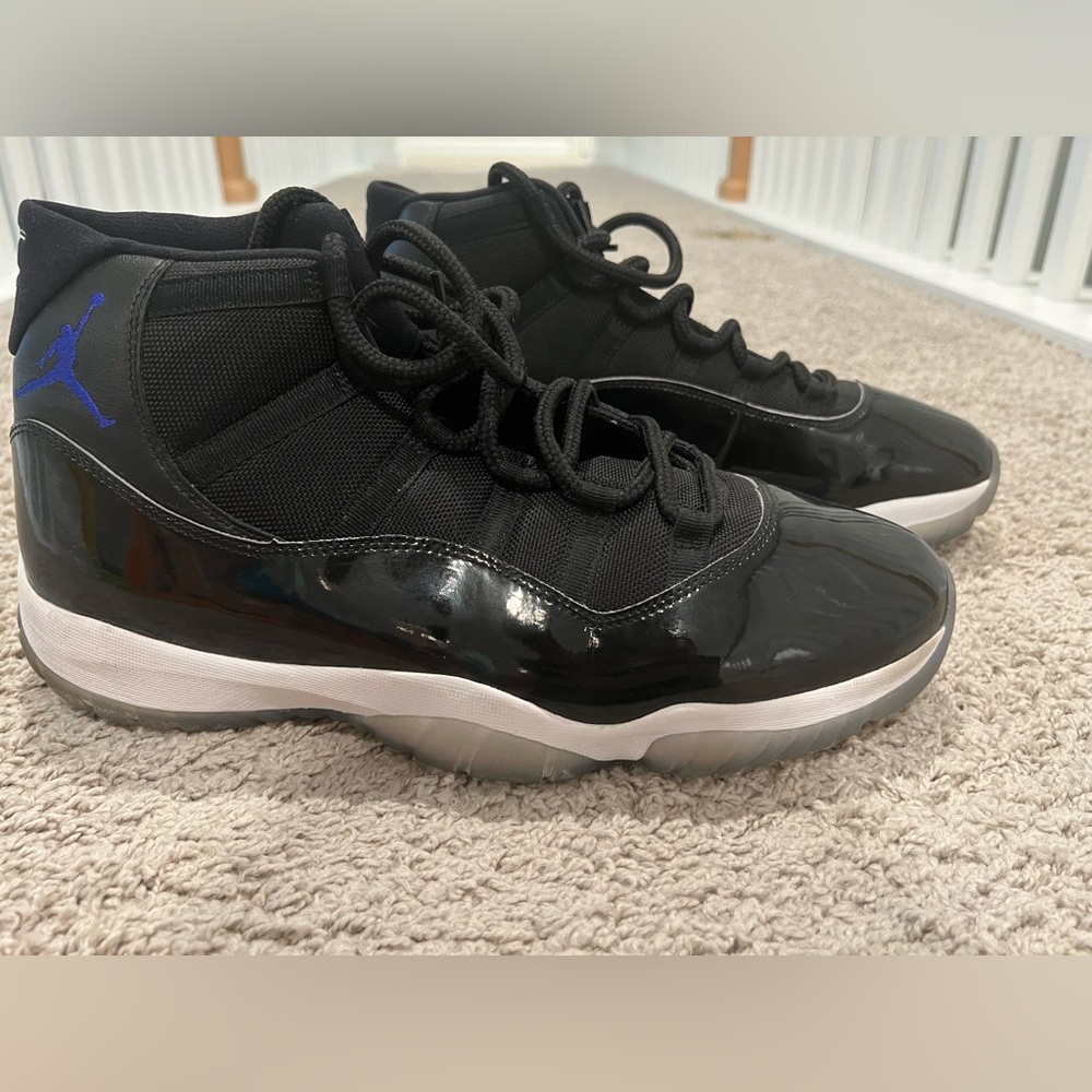 Jordan 11 - Space Jam (45s)